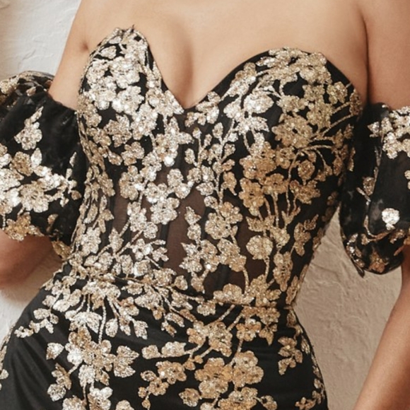 Prom dress - Picture 2 of 8